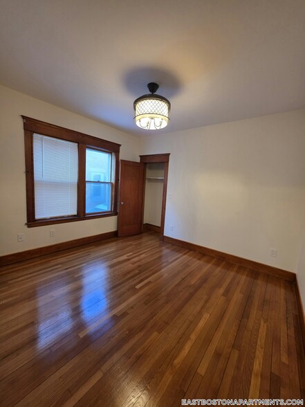 Building Photo - 102 Bayswater St