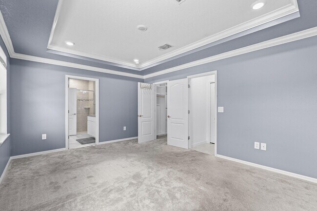 Building Photo - 681 SW Millard Dr