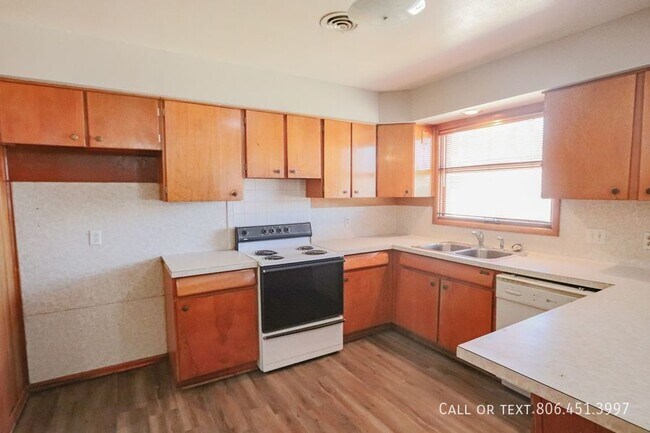 Building Photo - 2130 67th St