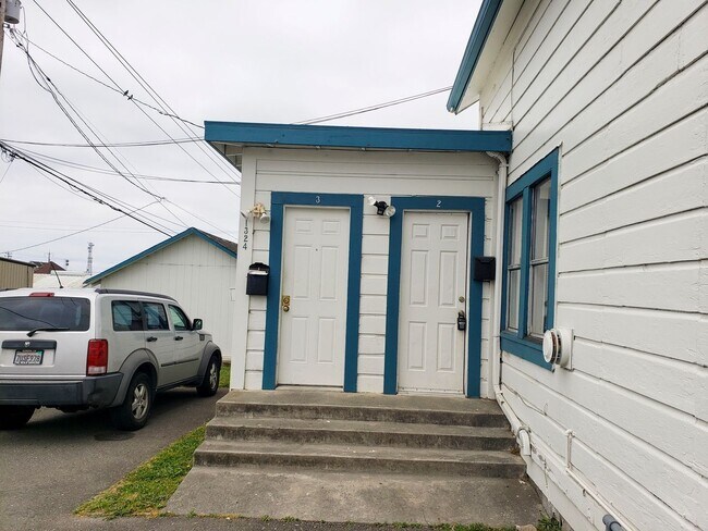 Building Photo - 1324 Summer St