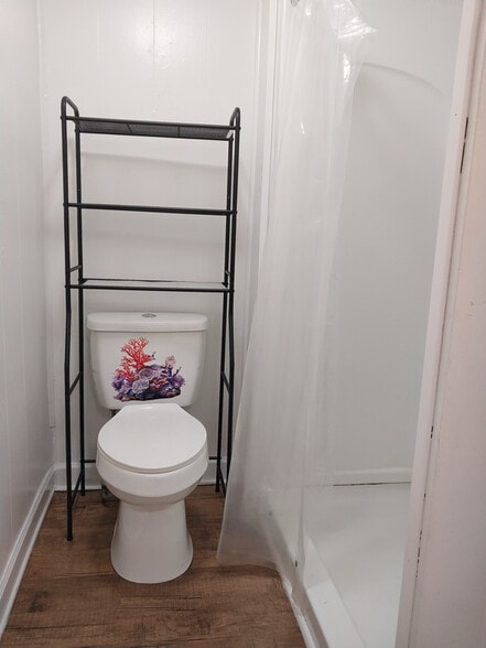 Building Photo - 712 Old Roane St