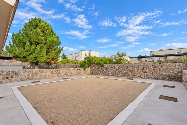 Building Photo - 204 Cutlass Dr