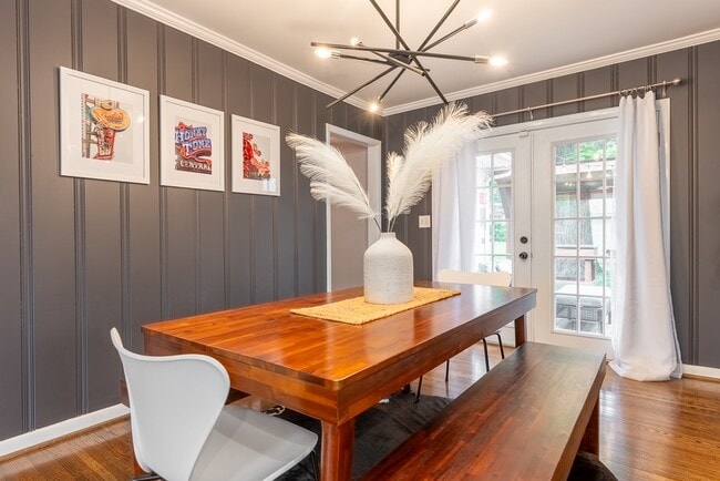 Building Photo - 1601 15th Ave S