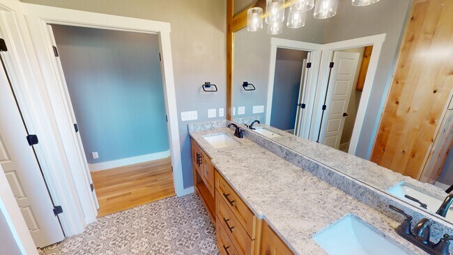 Building Photo - 14195 N 54th E Ave