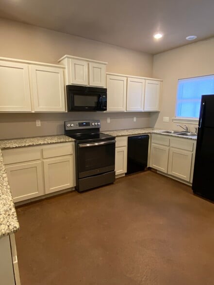 Building Photo - 1719 Houston St