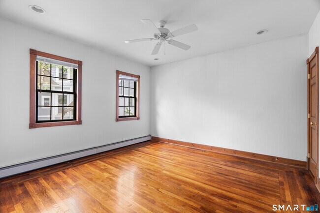 Building Photo - 623 Whitney Ave