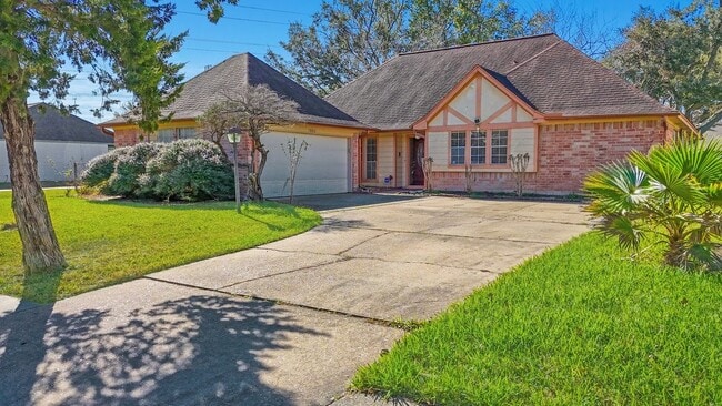 Building Photo - 1006 Bolton Dr