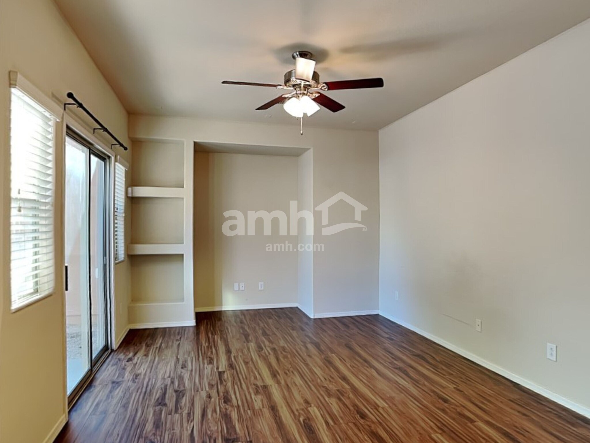 Building Photo - 15031 N 142nd Ln