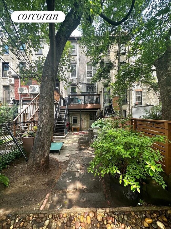 Building Photo - 292 Lafayette Ave