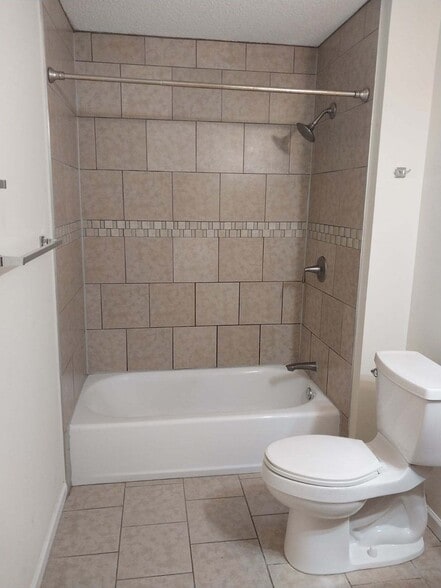 Building Photo - 106 Car Mol Dr