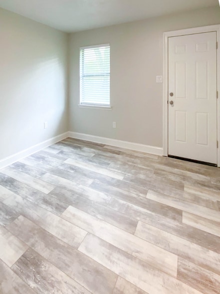 Building Photo - 411 Braxton Ave