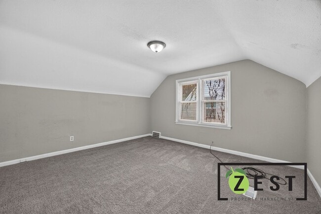 Building Photo - Charming 3 Bedroom home in Detroit Thursday August 6, 2026 @ 7:15p-7:45p