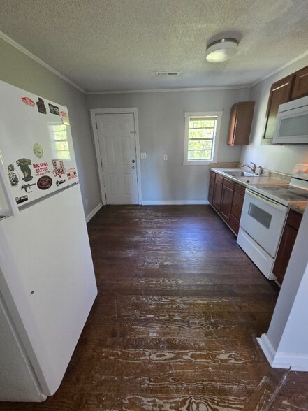 Building Photo - 222 N 31st St