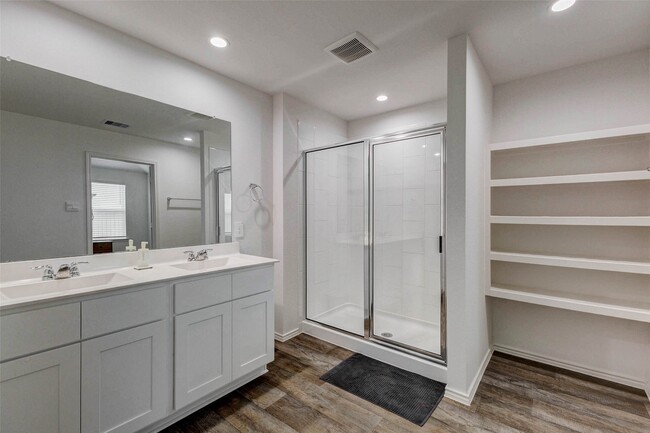 Building Photo - 31426 Yatesbury Ln