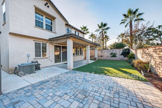 Building Photo - 39012 Crown Ranch Rd