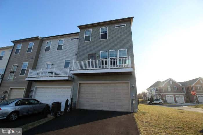 Building Photo - 25504 Feltre Terrace