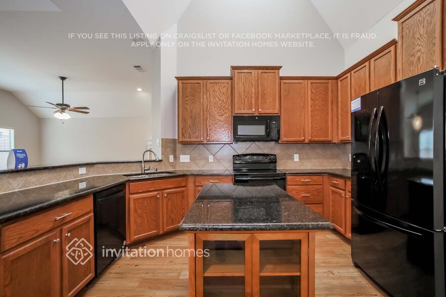 Building Photo - 5020 Blackelm Dr