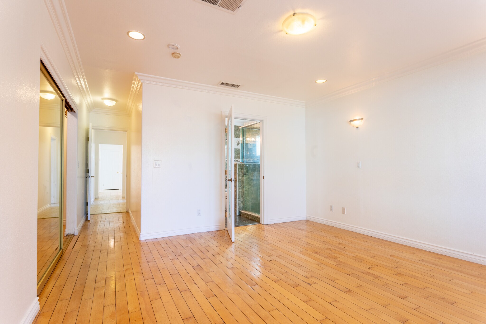 Building Photo - 12737 Hatteras Street