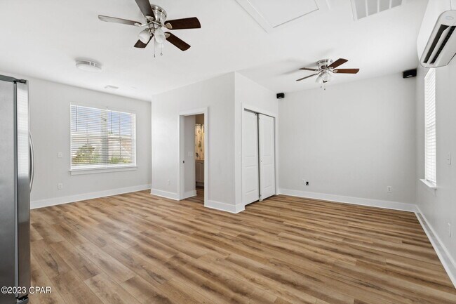 Building Photo - 316 Coral Gables St