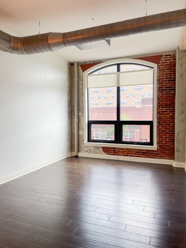 Building Photo - 41 W Lemon St
