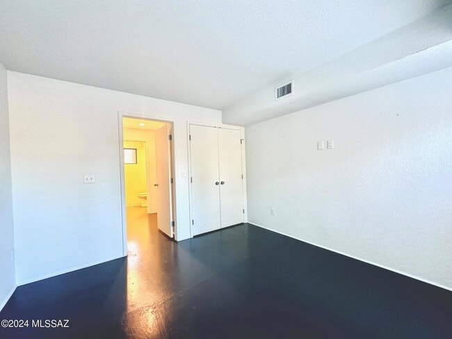 Building Photo - 7620 E Callisto Cir