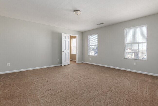 Building Photo - 2415 Bell Manor Dr SW