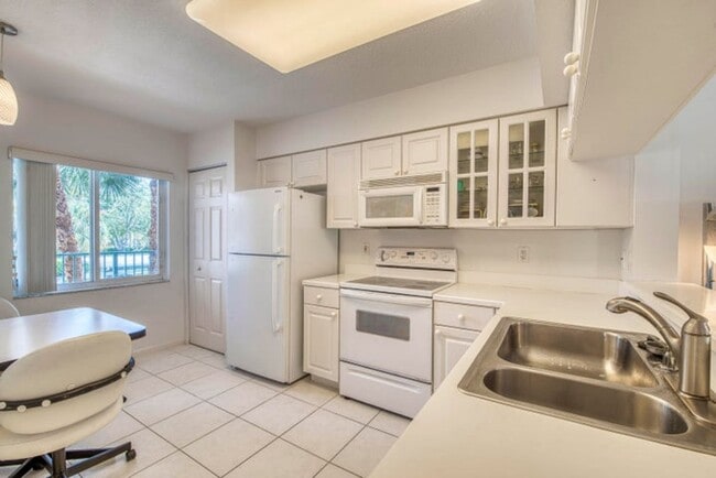 Building Photo - 12547 Imperial Isle Dr