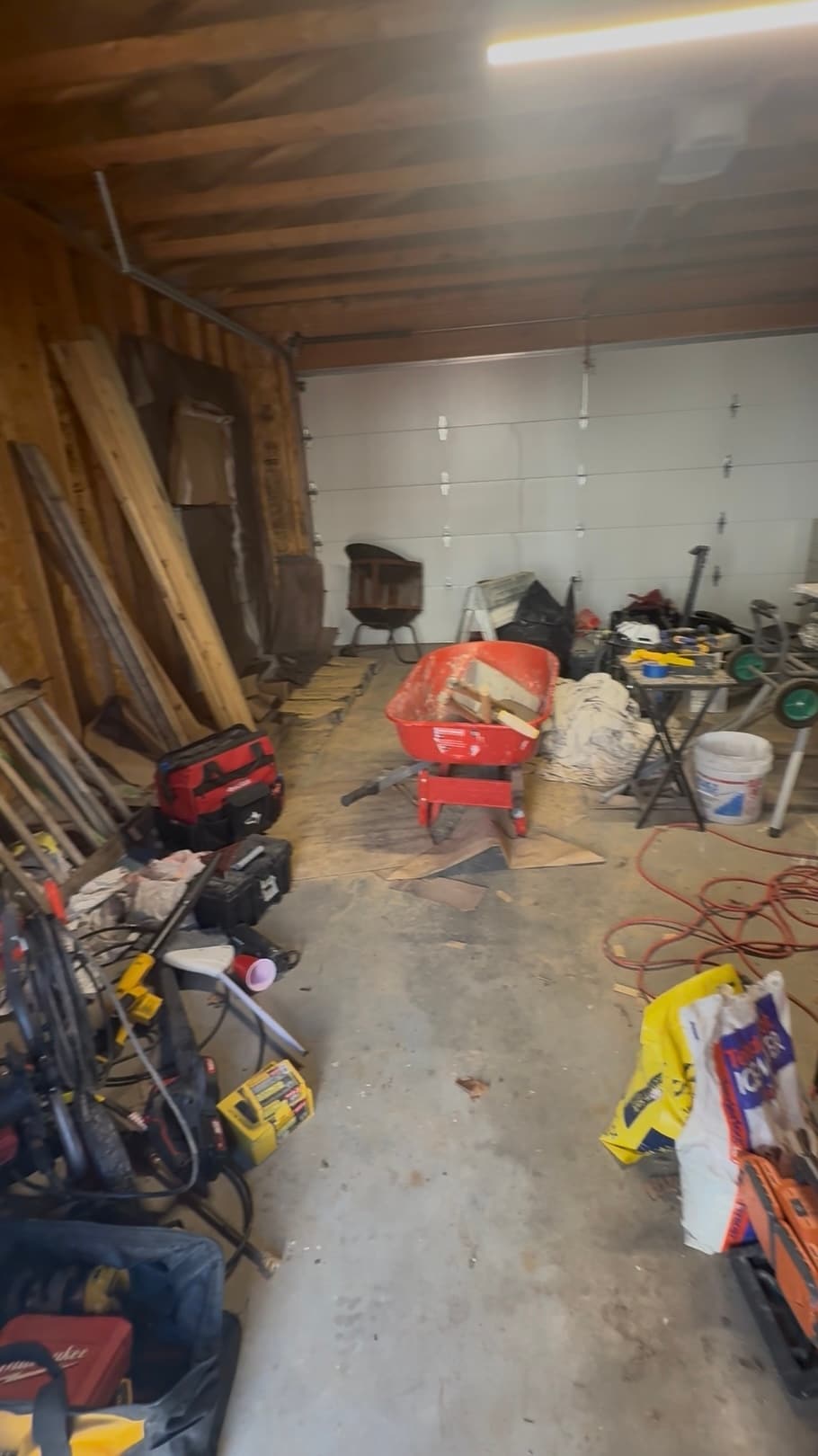 Garage interior South Facing - 3747 E Pulaski Ave