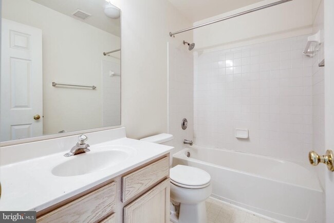 Building Photo - 2702 Snowmill Ct