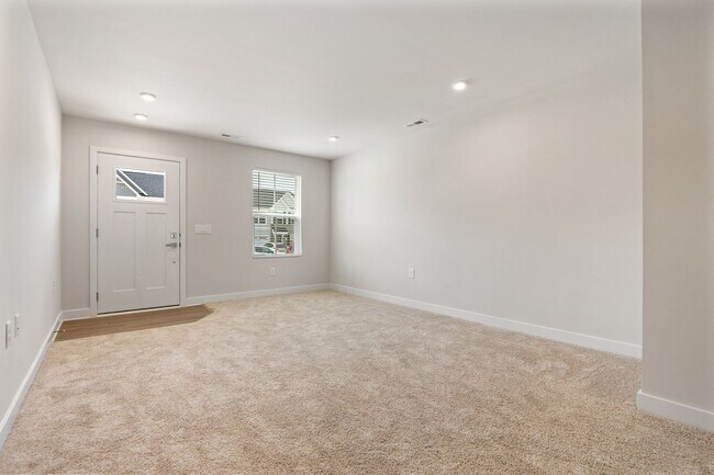 Building Photo - 644 Pasture Ridge Rd