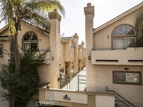 Building Photo - 7020 Lennox Ave