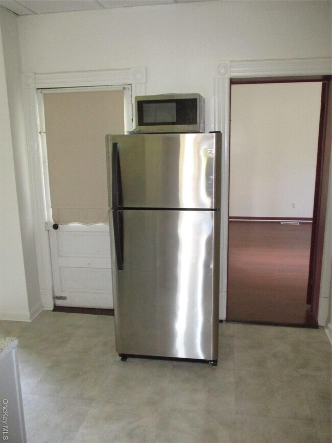 Building Photo - 33 Bay View Terrace