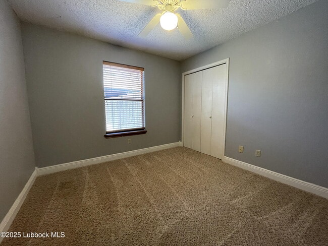 Building Photo - 5730 Dartmouth Dr