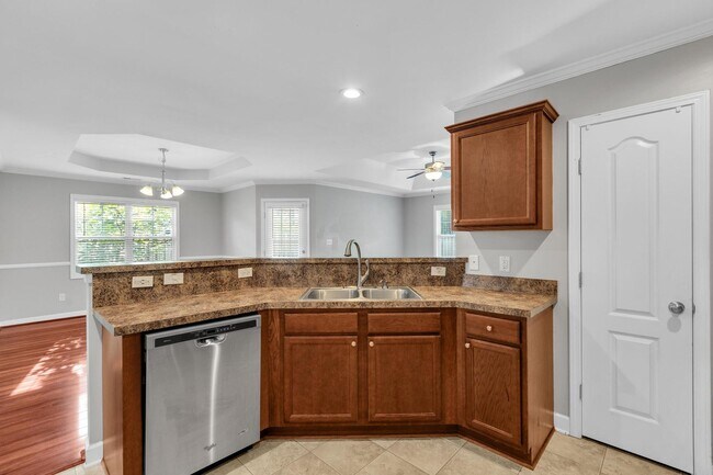 Building Photo - 3 Bedroom Ranch in Oyster Landing