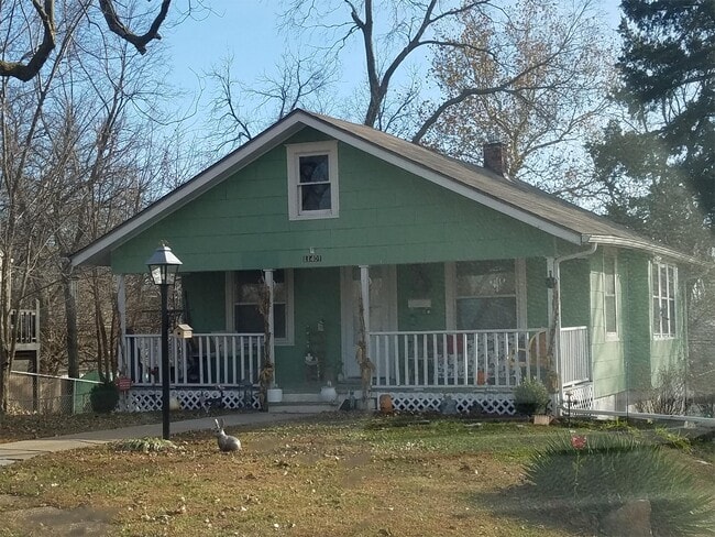 Building Photo - 11401 E 9th St S