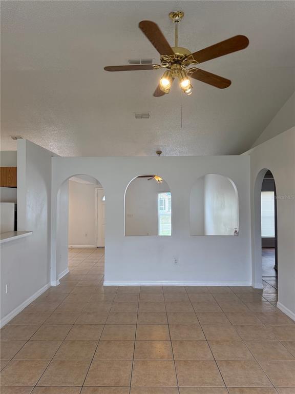 Building Photo - 405 Francisco Way