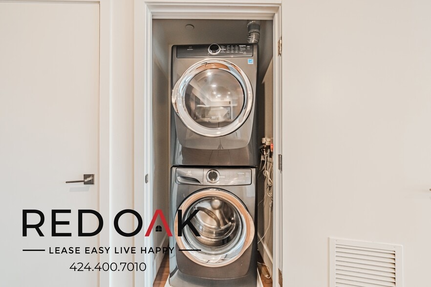 Building Photo - 5727 La Mirada Ave