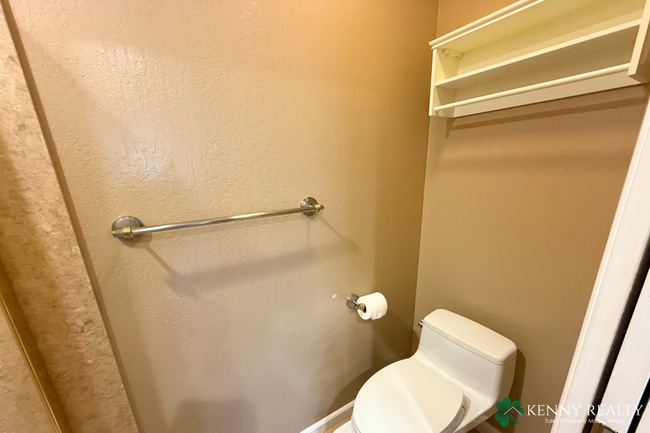 Building Photo - Modern Foster City 3 Bedroom Townhome with...