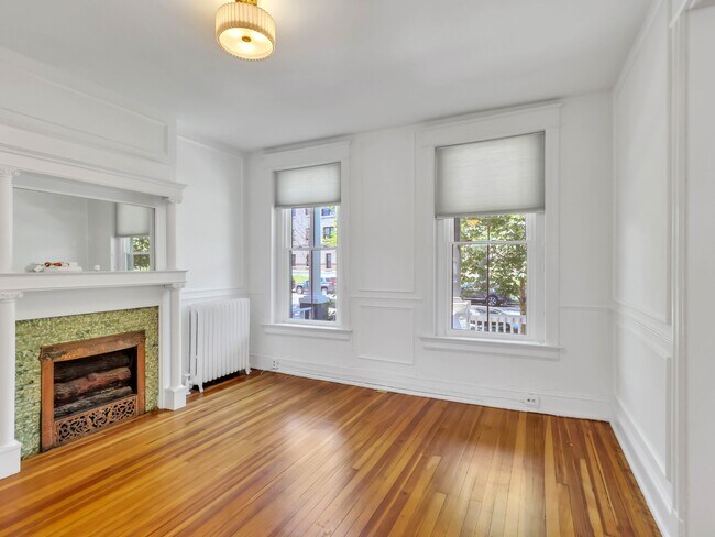 Building Photo - 2611 11th St NW