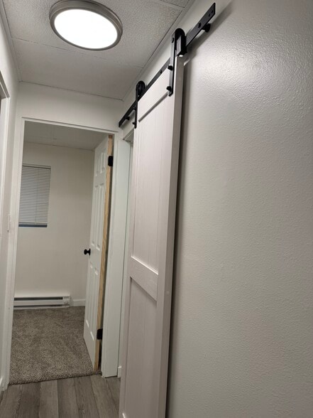 Building Photo - 516 8th St S