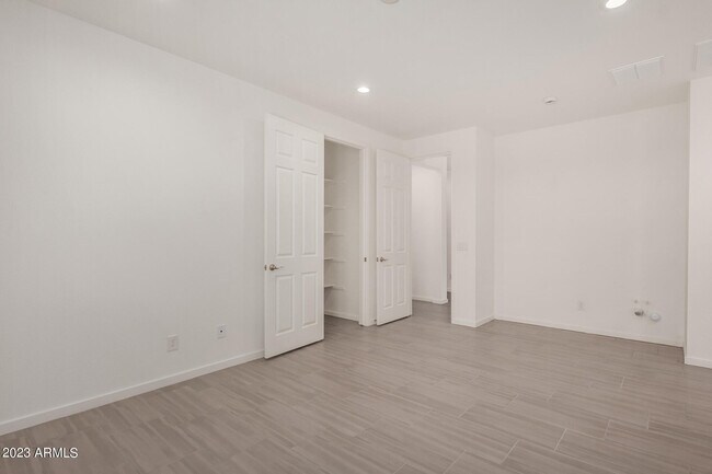Building Photo - 2503 S 180th Dr