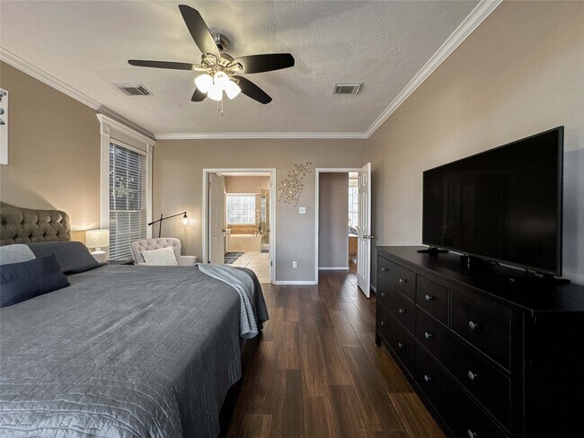 Building Photo - 1804 San Jose St