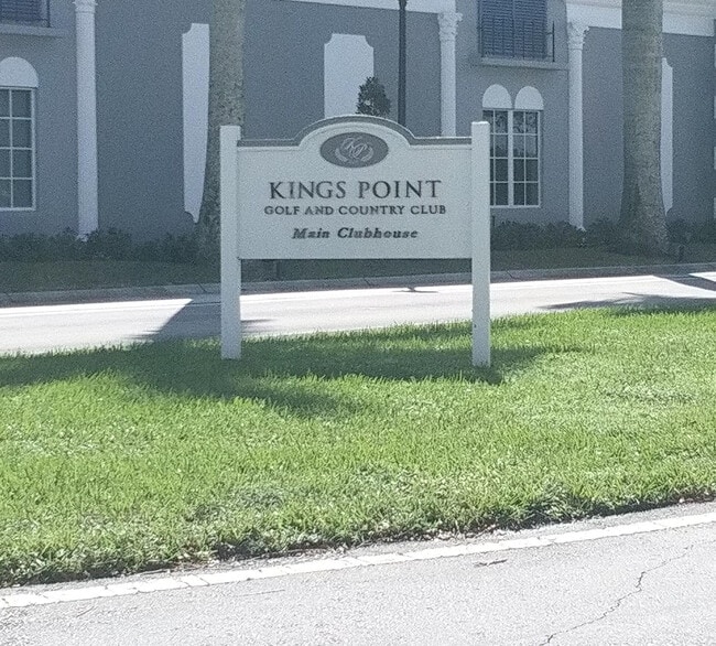 Building Photo - 307 Saxony Dr