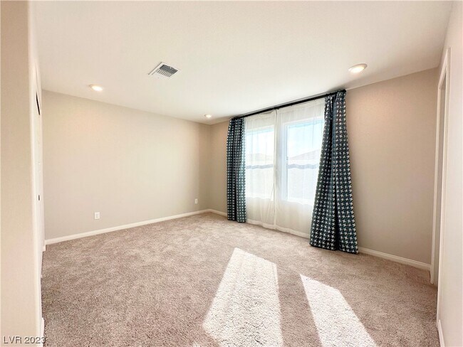 Building Photo - 5722 Prima St
