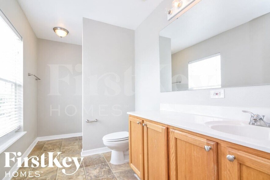 Building Photo - 2973 Whispering Trails Dr