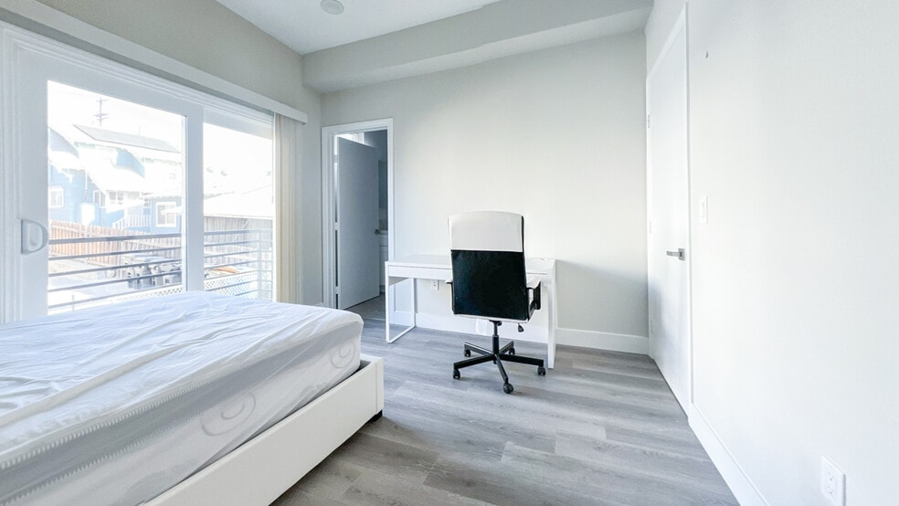 Building Photo - 418 N La Fayette Park Pl