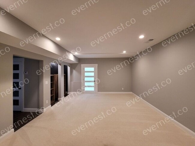 Building Photo - 398 Dunleven Manor Walk NE