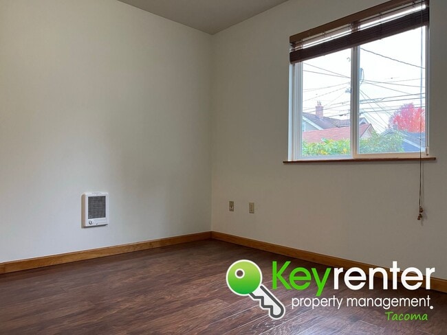 Building Photo - Discover Your Perfect Home: Modern Comfort...
