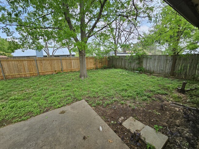 Building Photo - 12701 Europa Ln