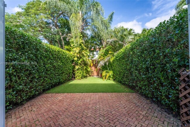 Building Photo - 3053 Orange St